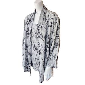 NWT Alfred Dunner Gray & Silver Floral Blouse (2X)
